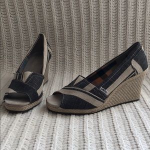 Toms peep-toe wedges
